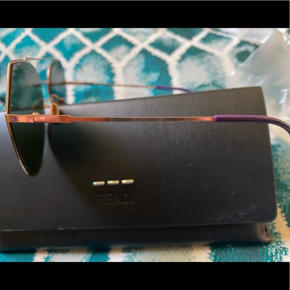 Brand new, never worn, fendi sunglasses.